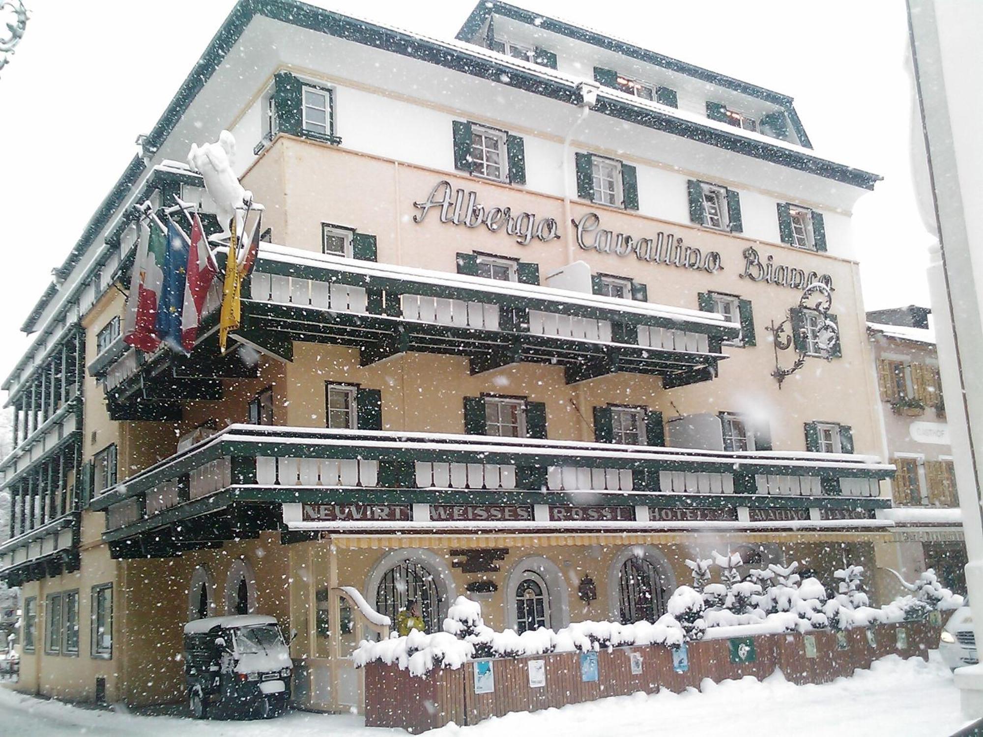 Hotel Cavallino Bianco - Weisses Roessl سان كانديدو المظهر الخارجي الصورة