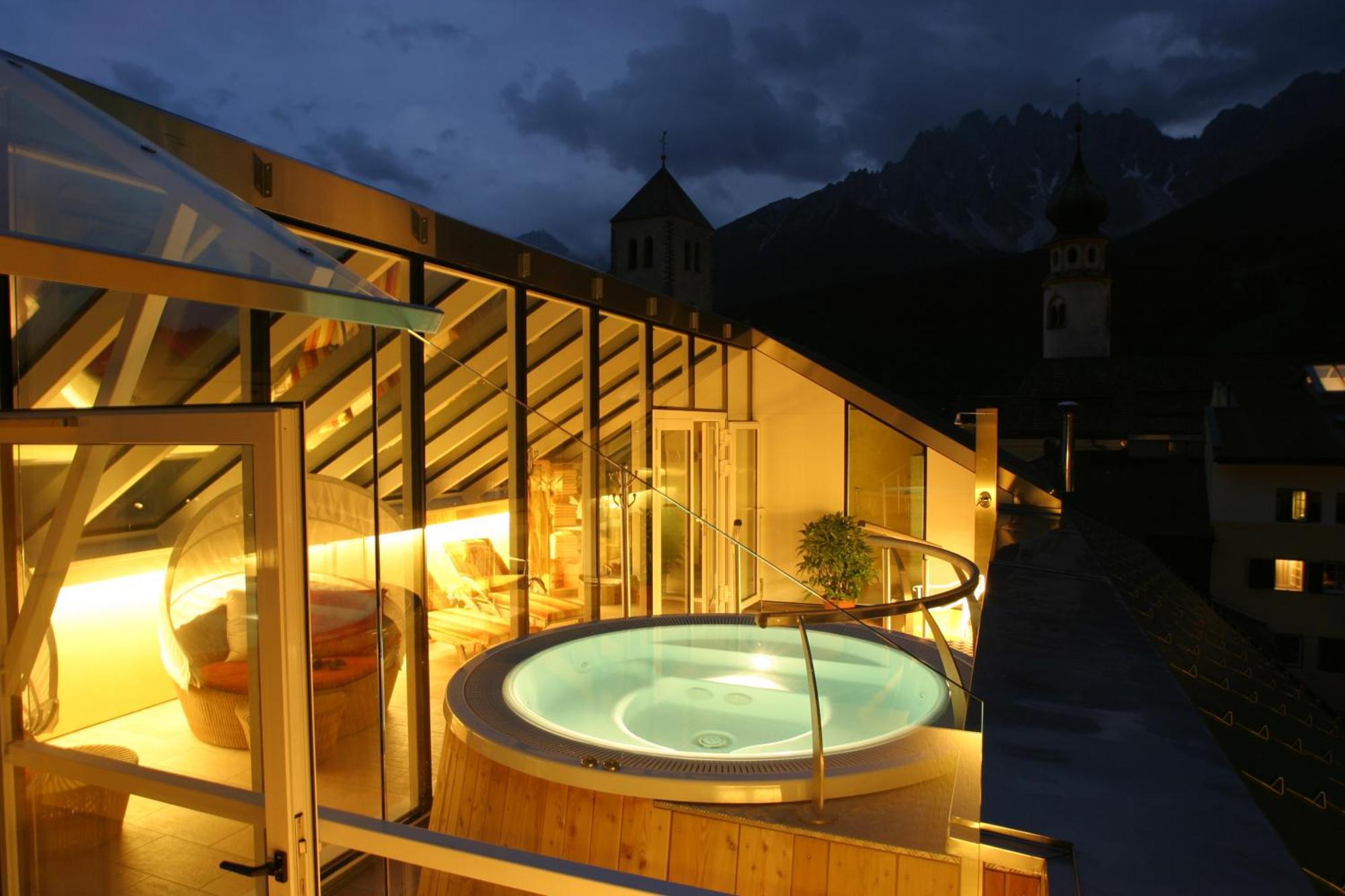 Hotel Cavallino Bianco - Weisses Roessl سان كانديدو المظهر الخارجي الصورة