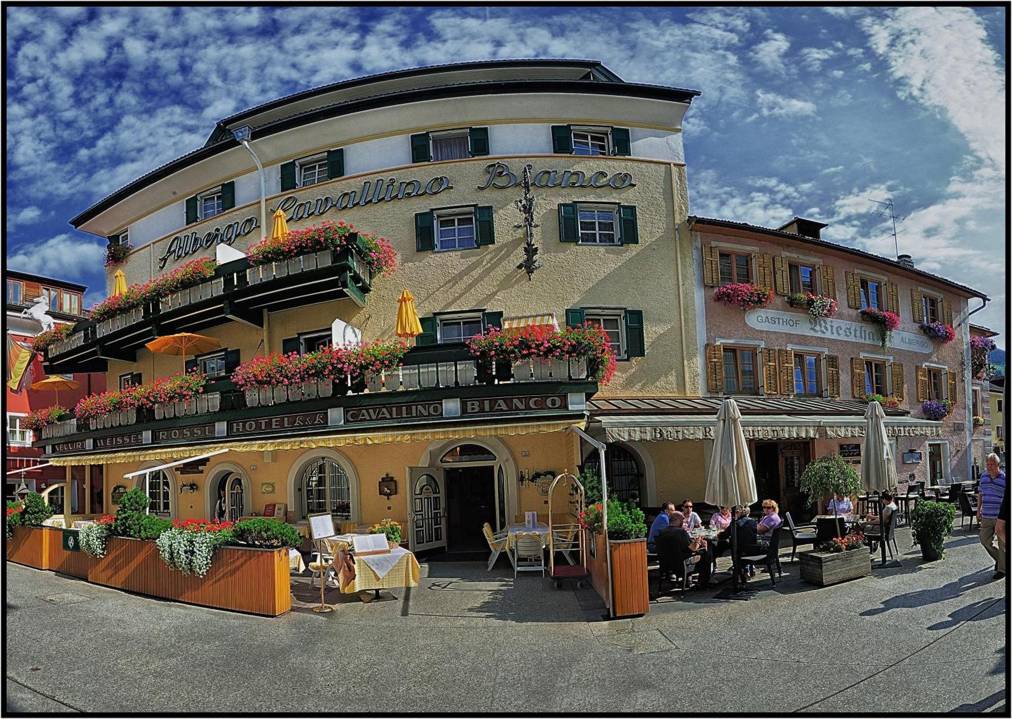 Hotel Cavallino Bianco - Weisses Roessl سان كانديدو المظهر الخارجي الصورة