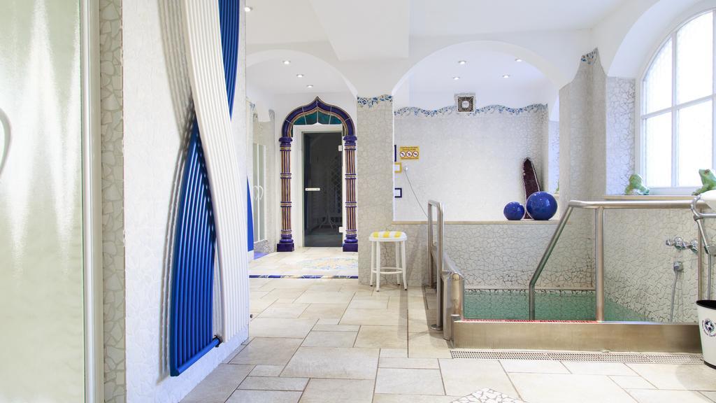 Hotel Cavallino Bianco - Weisses Roessl سان كانديدو المظهر الخارجي الصورة