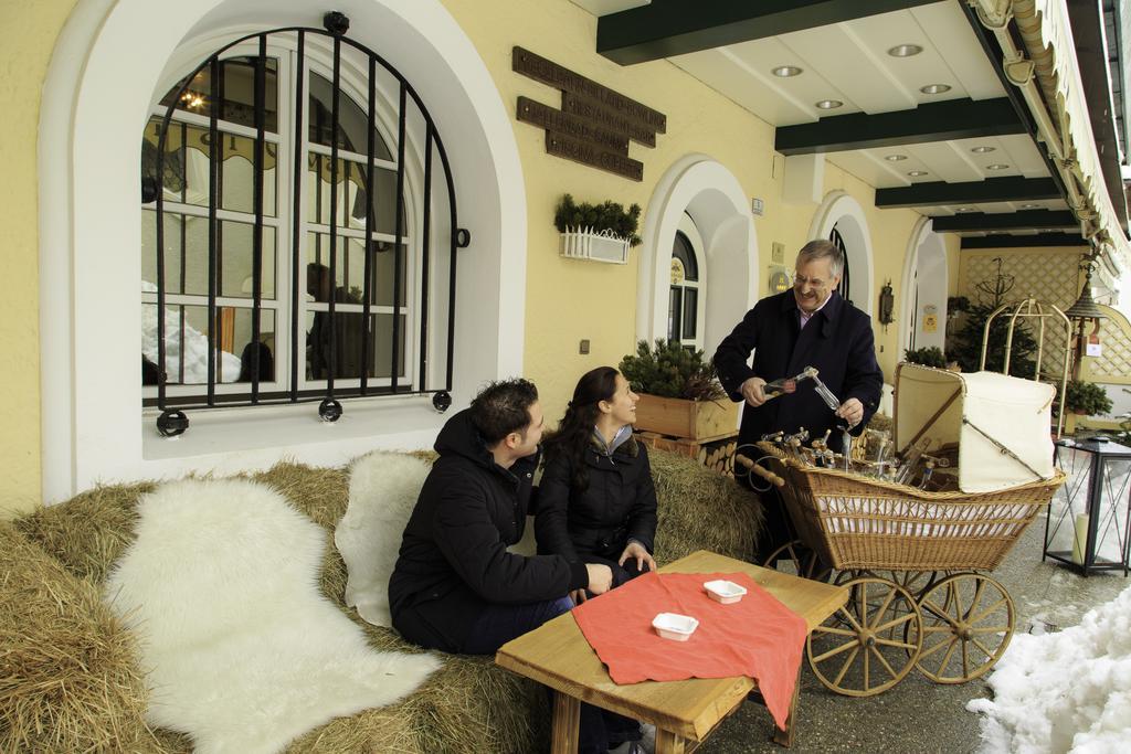 Hotel Cavallino Bianco - Weisses Roessl سان كانديدو المظهر الخارجي الصورة