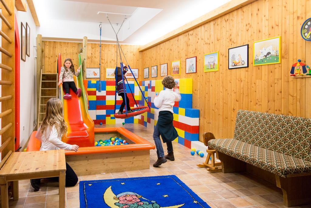 Hotel Cavallino Bianco - Weisses Roessl سان كانديدو المظهر الخارجي الصورة