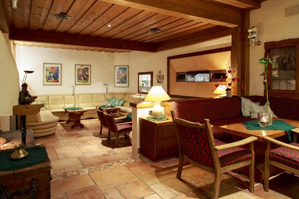 Hotel Cavallino Bianco - Weisses Roessl سان كانديدو المظهر الخارجي الصورة