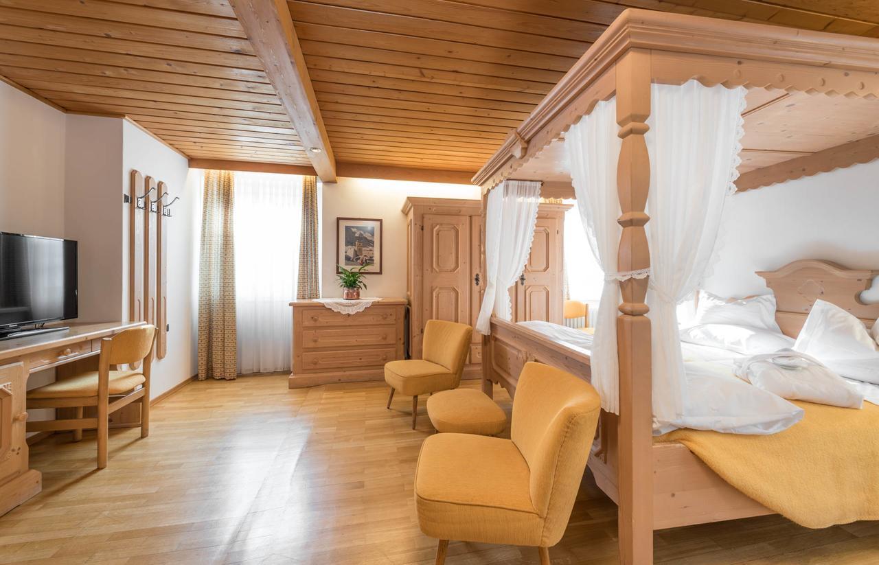 Hotel Cavallino Bianco - Weisses Roessl سان كانديدو المظهر الخارجي الصورة